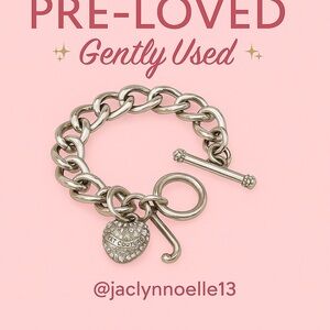 Juicy Couture Silver Heart Charm Bracelet – Classic Logo Jewelry